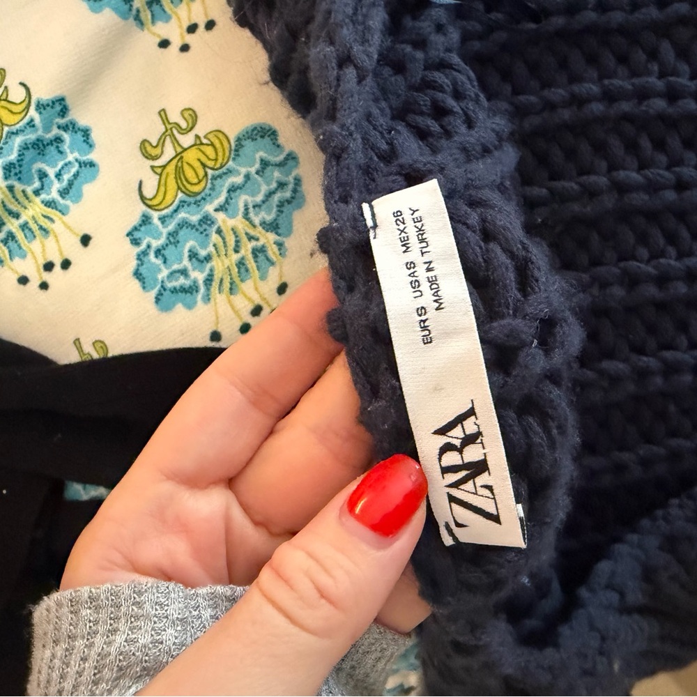 Zara Navy Chunky Knit Cardigan with Gold Buttons - Picture 4 of 4